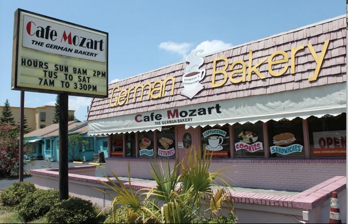 Cafe Mozart